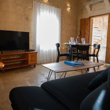 Ta' Keninu Case de vacanță